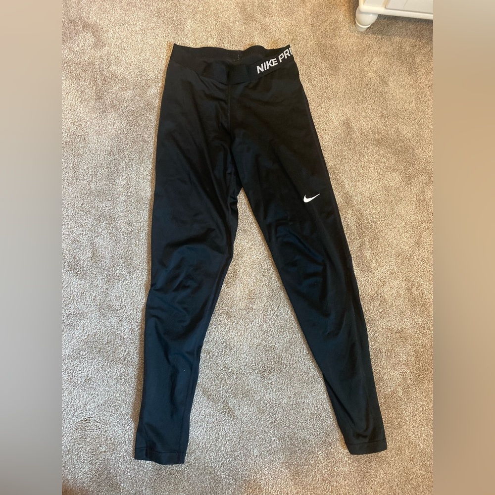 Black Nike Pro leggings